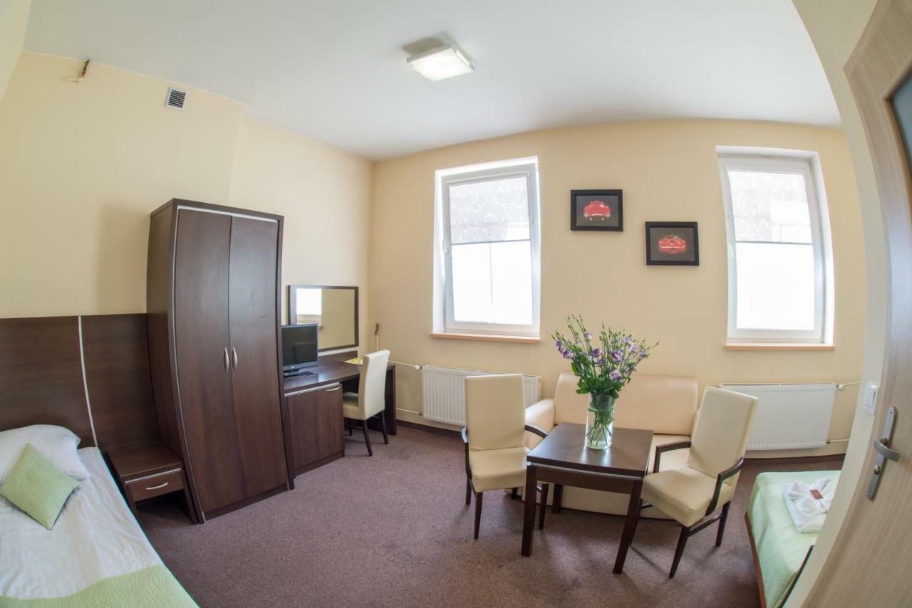 Hotel 104 Stargard Szczecinski ภายนอก รูปภาพ