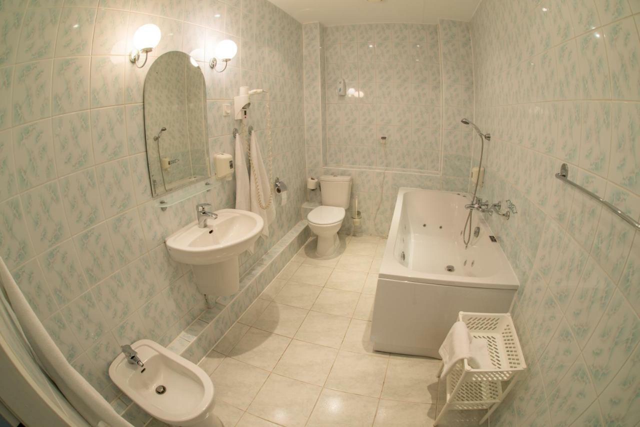 Hotel 104 Stargard Szczecinski ภายนอก รูปภาพ